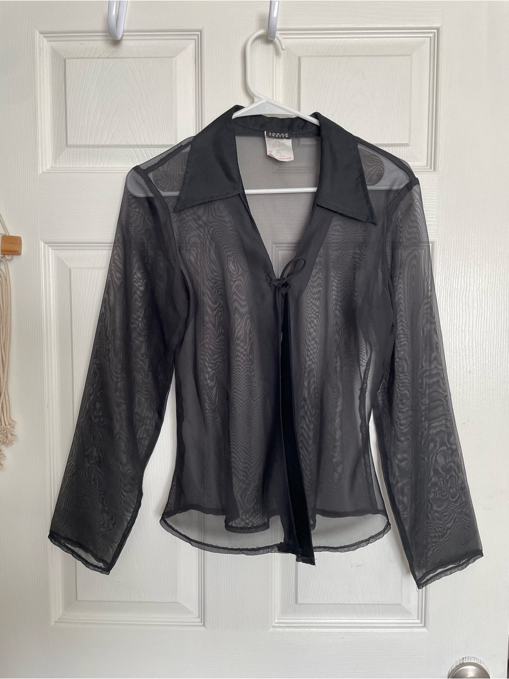Y2K Vintage Joyce Leslie Women’s size M Black and Sheer Tie Front Blouse